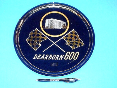 VTG 1965 FORD DEARBORN 600 GLASS TRAY~AWARDED FOR OUTSTANDING PERFORMANCE~UAW