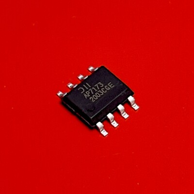 [1x] AP7173 Diodes 1.5A Low Dropout Linear Regulator IC SMD SOIC-8