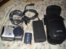 Sony Cyber Shot DSC-S70 3.3 Mega Pixels 6x Digital Zoom Digi non working top lcd