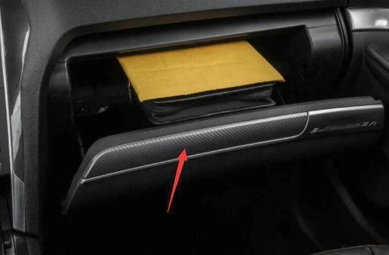 Cubierta de tira de tablero de instrumentos copiloto de fibra de carbono real roja roja para Ford Explorer 2011-19 Foto 4 de 4