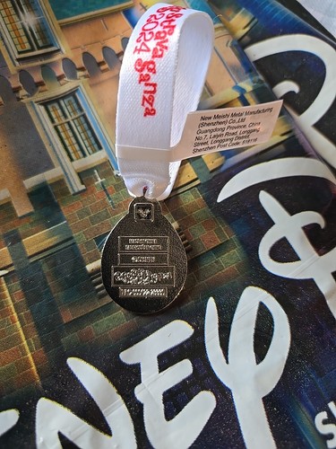 Disney Eggstravaganza 2024 Chip Huevo Forma Ornamento Nuevo En Mano - Imagen 3 de 3
