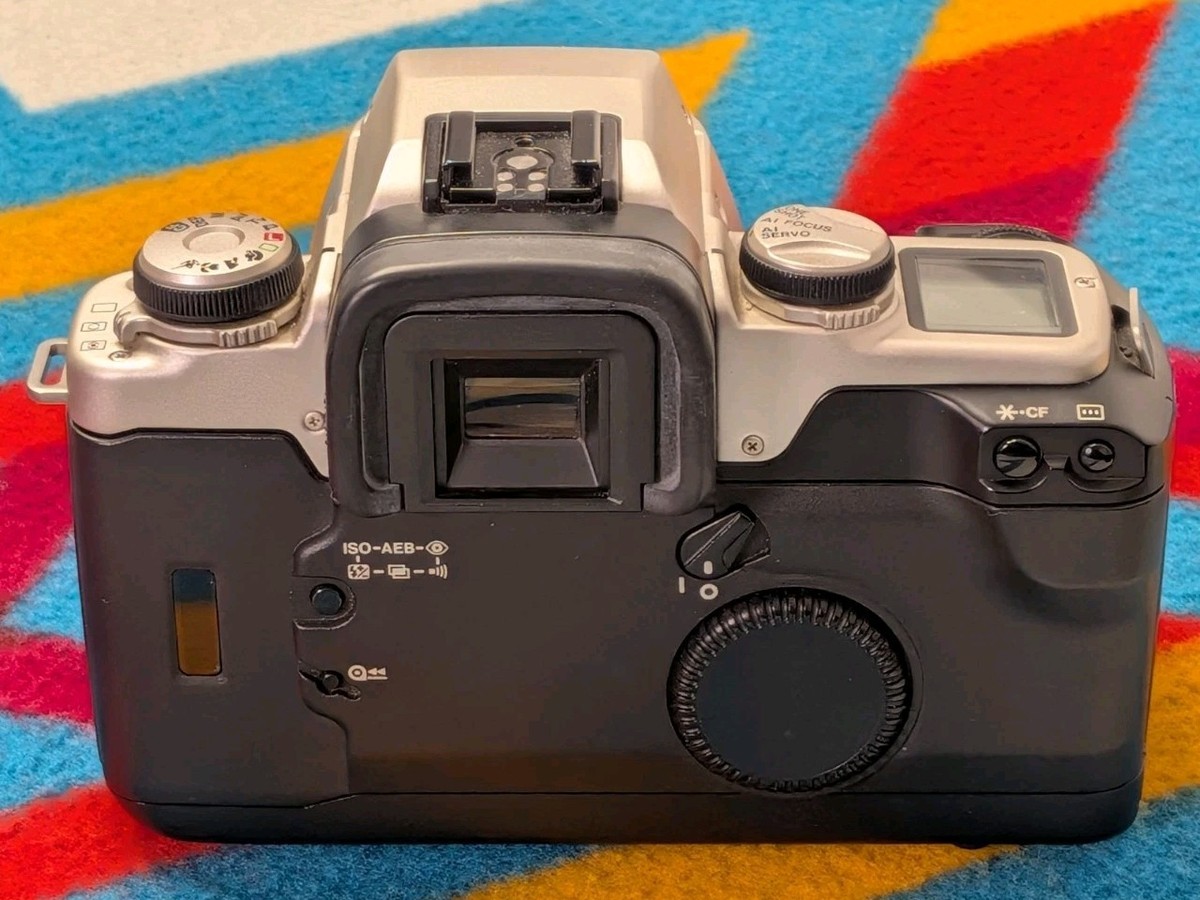 Canon EOS Elan II 35mm SLR Film Camera 28-80mm Lens Vintage Made