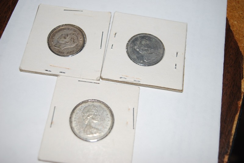 3 SILVER CANADIAN QUARTERS 1-1943 2-1968