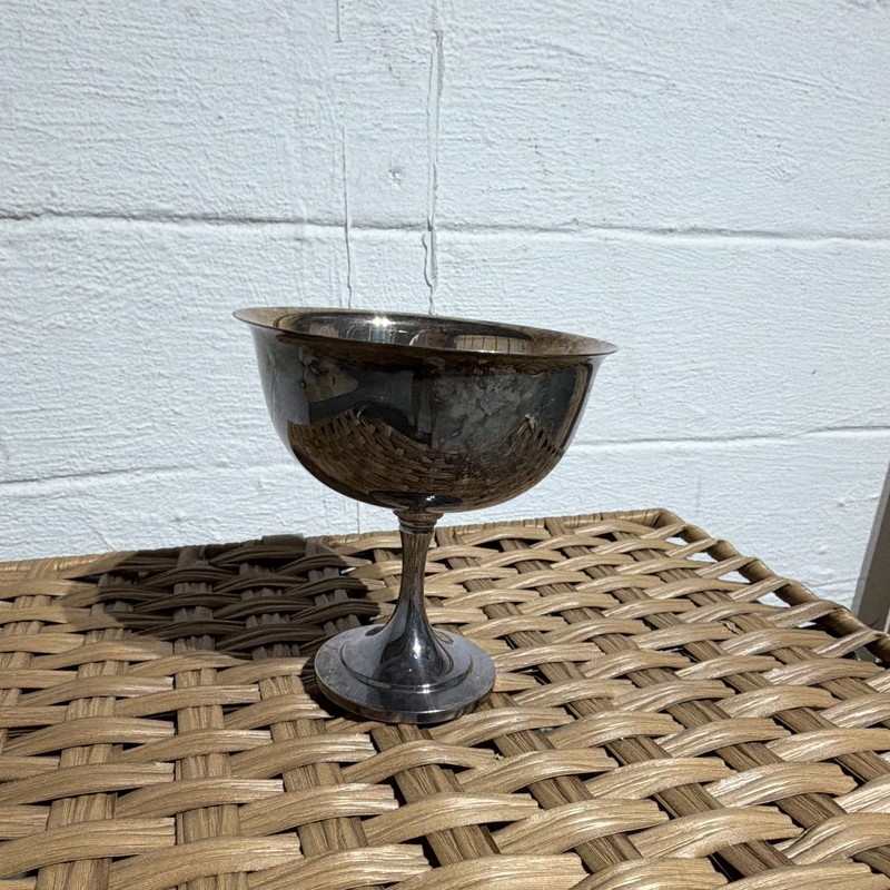 Oneida Silver Smiths Silverplate Pedestal Footed Bowl Compote