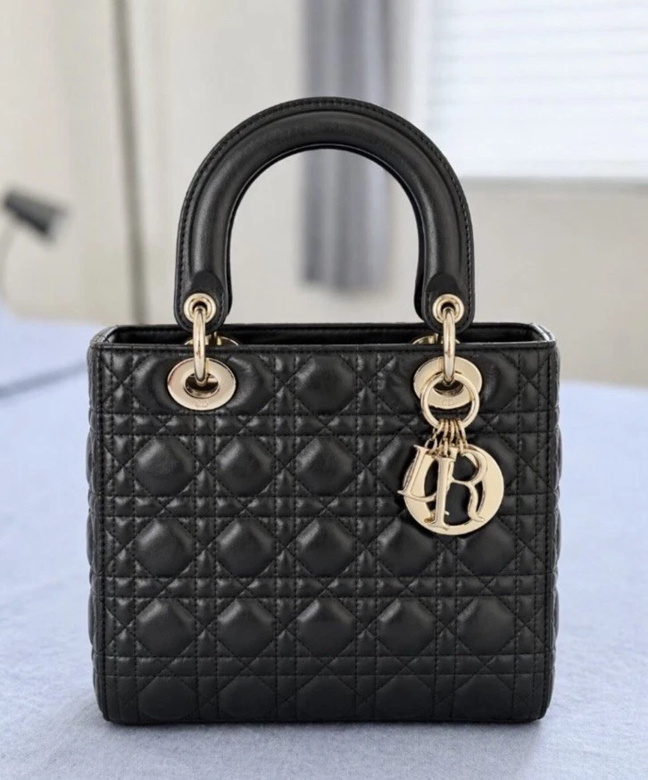 レア♡Diorヴィンテージ白レザーバッグ 丸型ハンドル レア♡Diorヴィンテージ白レザーバッグ 丸型ハンドル レア♡Dior