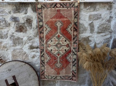 Near East Rug Hand Knotted 2.5x5  ''Maja''