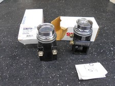 LOT OF 2 FURNAS 52PA4EN OIL TIGHT PILOT LIGHT FULL VOLTAGE TYPE 120 VOLT AC DC M