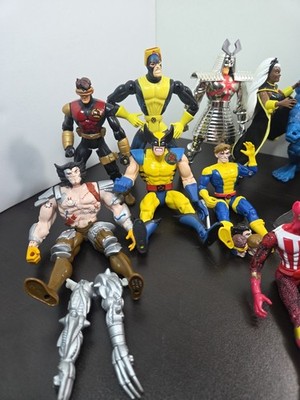 VINTAGE Lot Of 31 Marvel Toy biz X-men Figures 1993-1997 Some