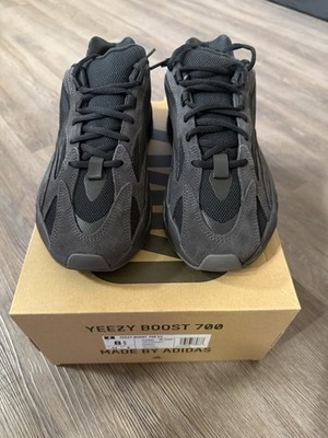 adidas Yeezy Boost 700 V2 Vanta