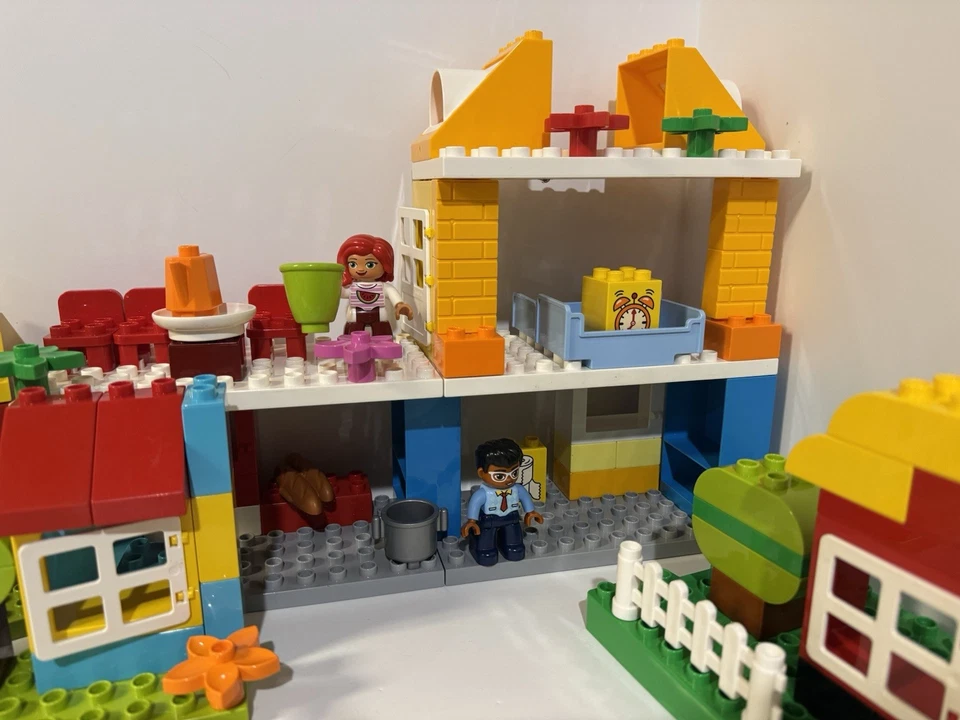 Enorme Lote de Juegos Mixtos Lego Duplo Casa Familiar Figuras Granja Piezas y Piezas Animales Foto 4 de 4