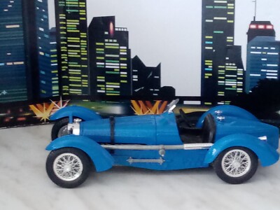 Burago Bugatti Type 59 1934 Echelle 1:18 Voiture Miniature - Bleue (3005) | Achetez sur