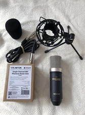 Microfono, power unit e custodia Marantz Professional MPM-1000 Studio Series.