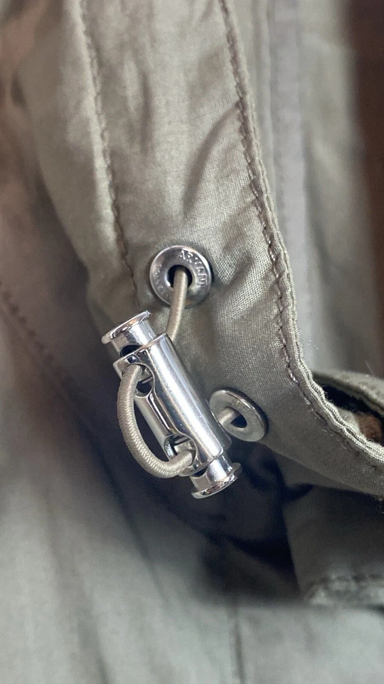 Chaqueta para mujer Armani Collezioni verde militar repelente al agua diseñador Militay 10 Foto 4 de 4