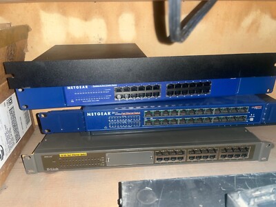 NetGear  (FS524) 24-Ports External Switch Rackmount