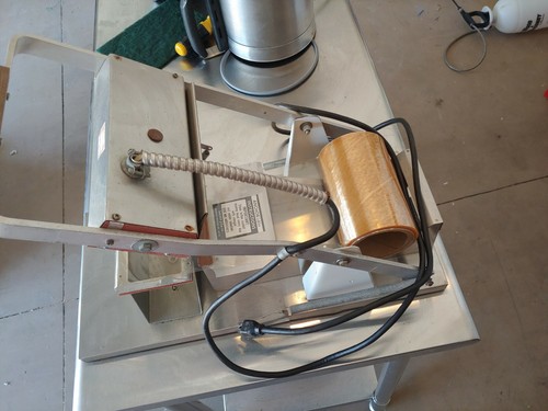 Anchor Packaging AL100 Commercial Heat Sealer with some film included