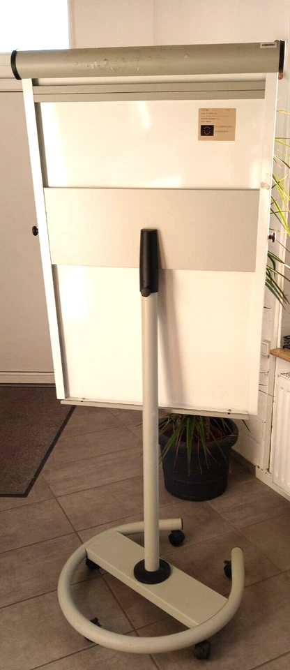 Flipchart Franken Tafel 68 x 105 cm einstellbar Mobil mit Blatthaltern - Bild 4 von 4