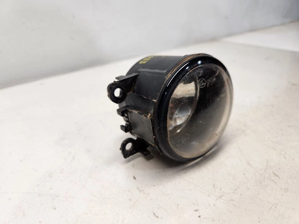 Luz antiniebla izquierda para conductores Nissan Frontier 2005-09 (doble cabina) - sin parachoques cromado Foto 3 de 4