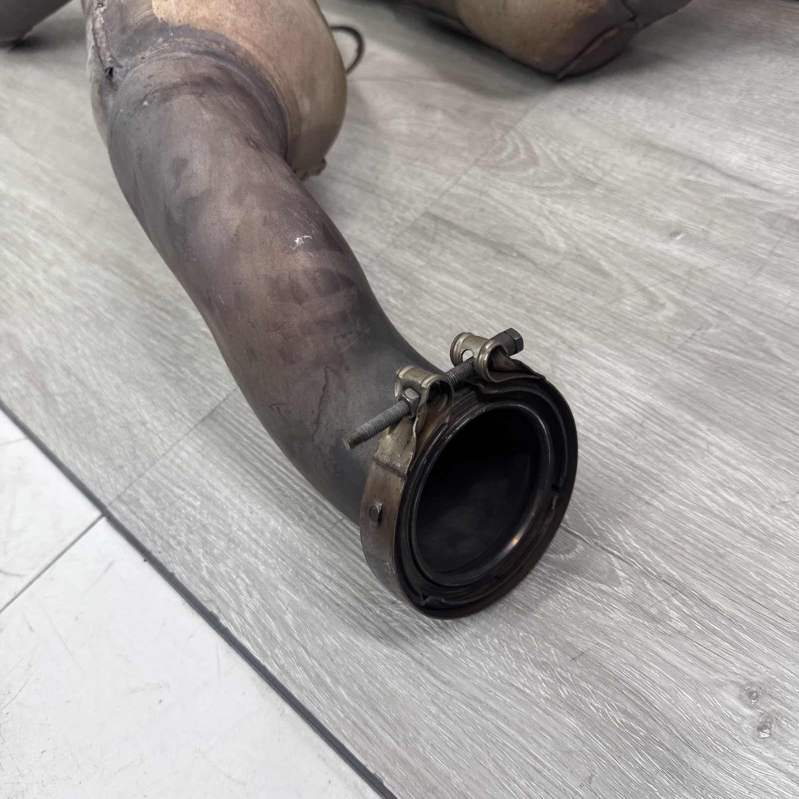 2004-13 Maserati Quattroporte Right & Left Exhaust Downpipes Catalytic Converter