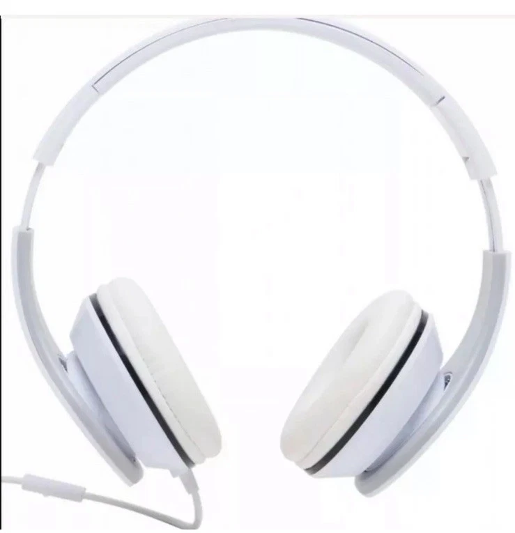 CHANEL 2017 VIP Collectors Swag CocoBot Show Headphones 3.5mm Jack Wired - Image 3 of 4