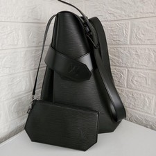 Louis Vuitton Vintage Epi Leather Drawstring Shoulder Bag Black GM with Pouch