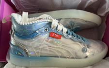 PUMA x Marvel Fantastic Four Invisible Woman ...