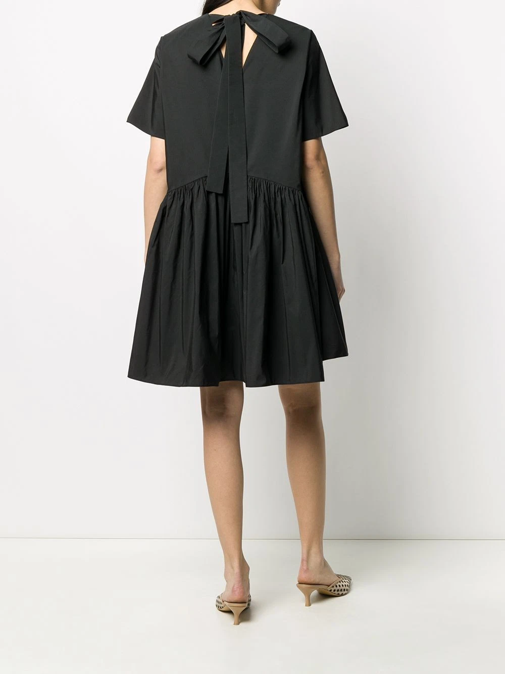 Abito Valentino Garavani A Line manica corta plissettato