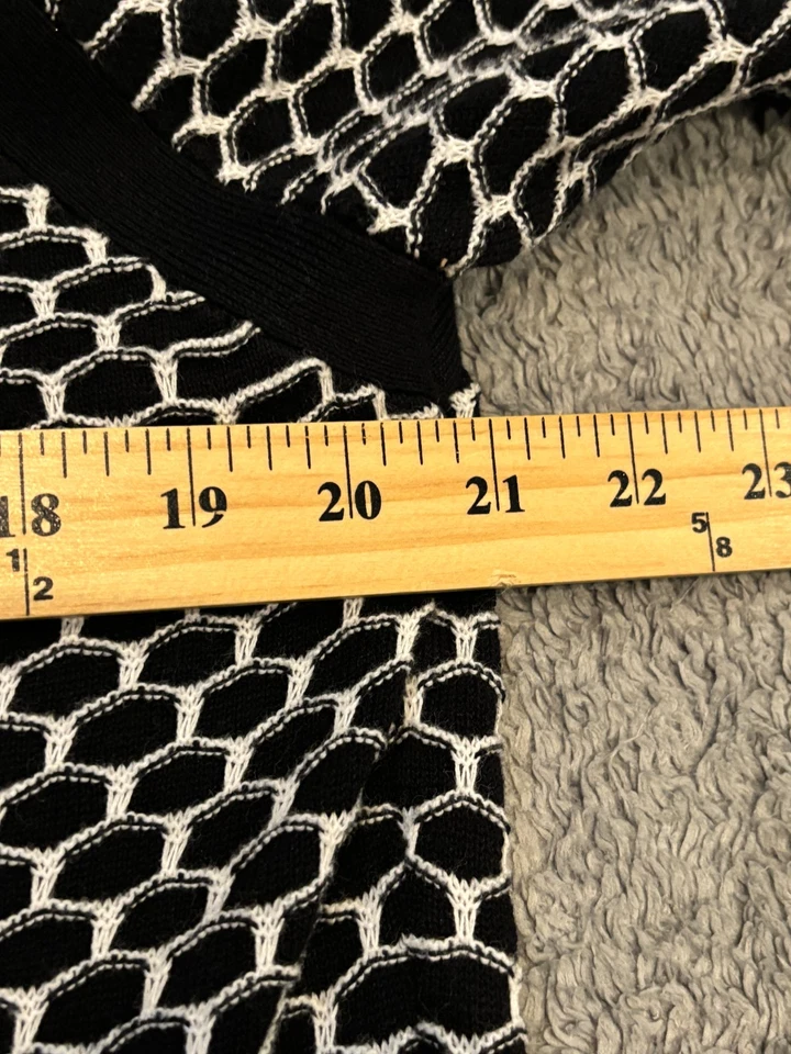 Suéter Calvin Klein Capucha Cuello Tortuga Mujer Grande Negro Blanco Geométrico Foto 4 de 4