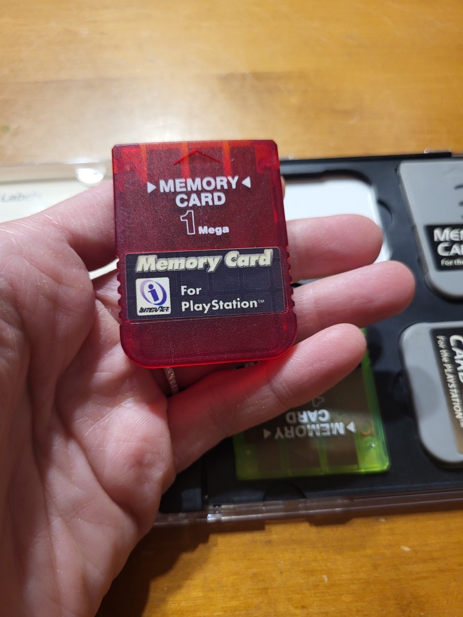 Carte mémoire / Memory Card / Officielle Official / PS VITA 8 16 32