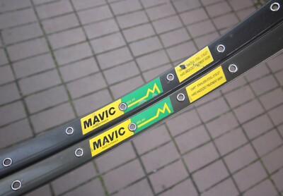 MAVIC MA 40 Rim Pair / Clincher 28'' 700C / 32 H / Anthrazit / 920g/ Drahtreifen