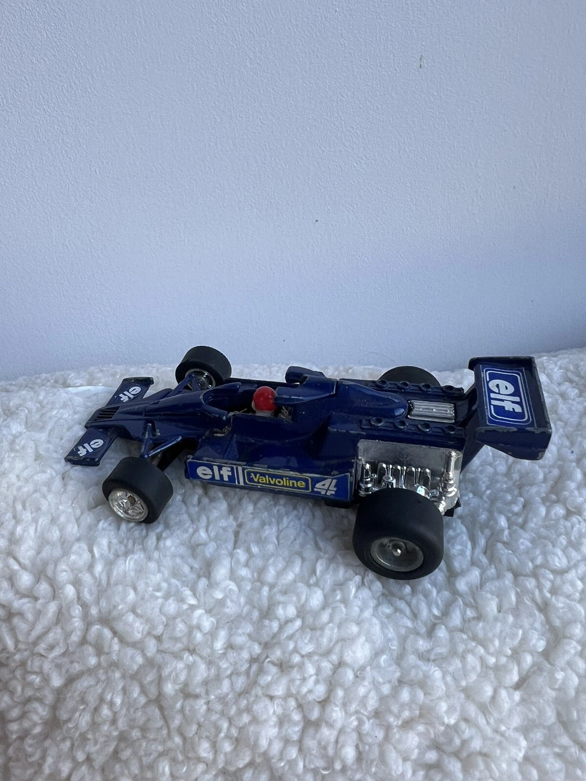 Picture 4 of 5