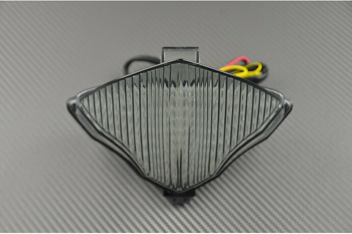 Feu stop LED teinté avec clignotant intégré YAMAHA YZF R1 pour supprimer les clignotants