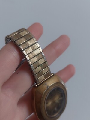 Vintage OVAL Waltham 17 Jewel Mens Mechanical Watch Gold  display picture 1