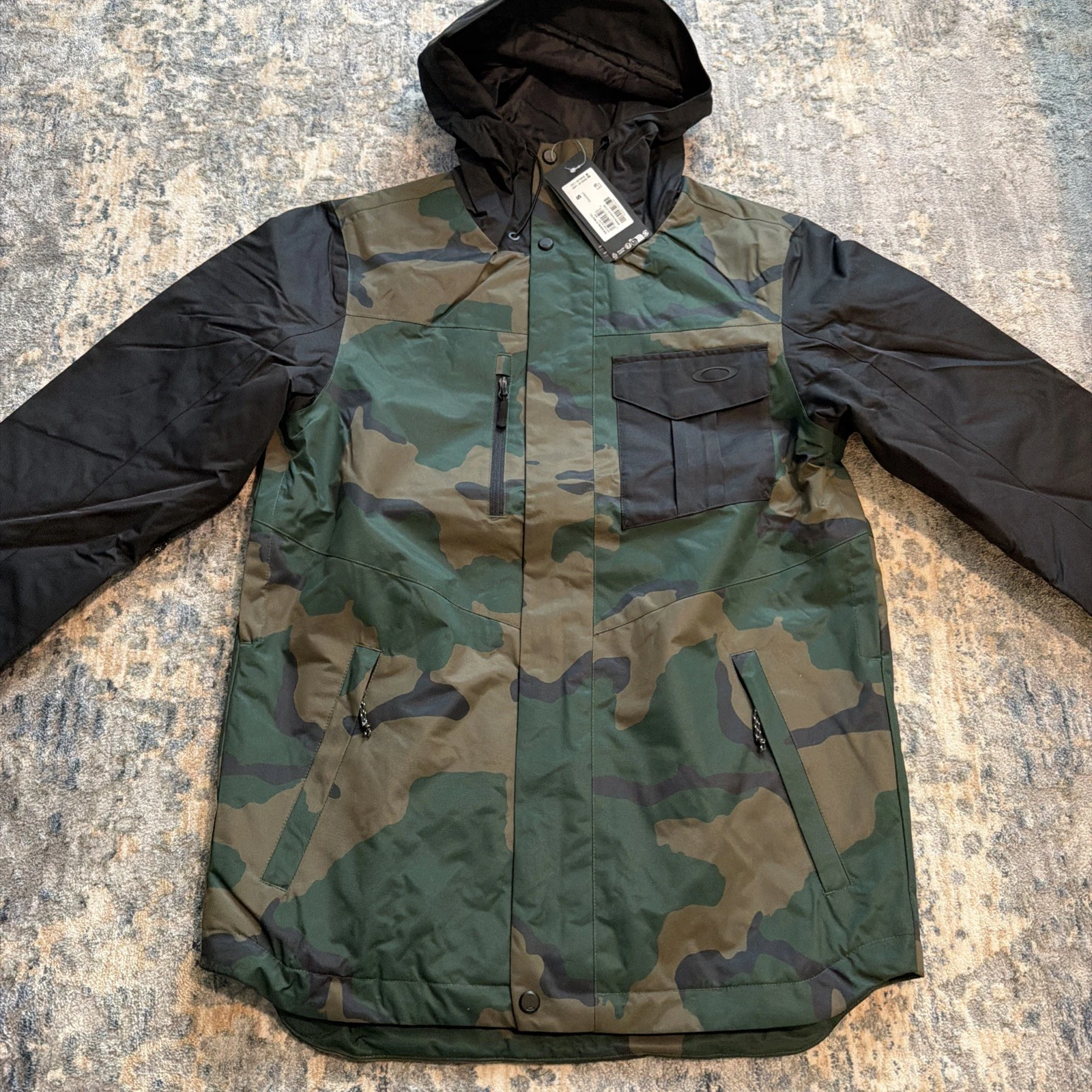 Oakley Core Divisional RC Camo Hunter FN 10K Dry Insulated Ski Jacket Mens Small