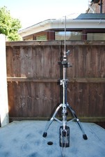Double braced hi hat stand.