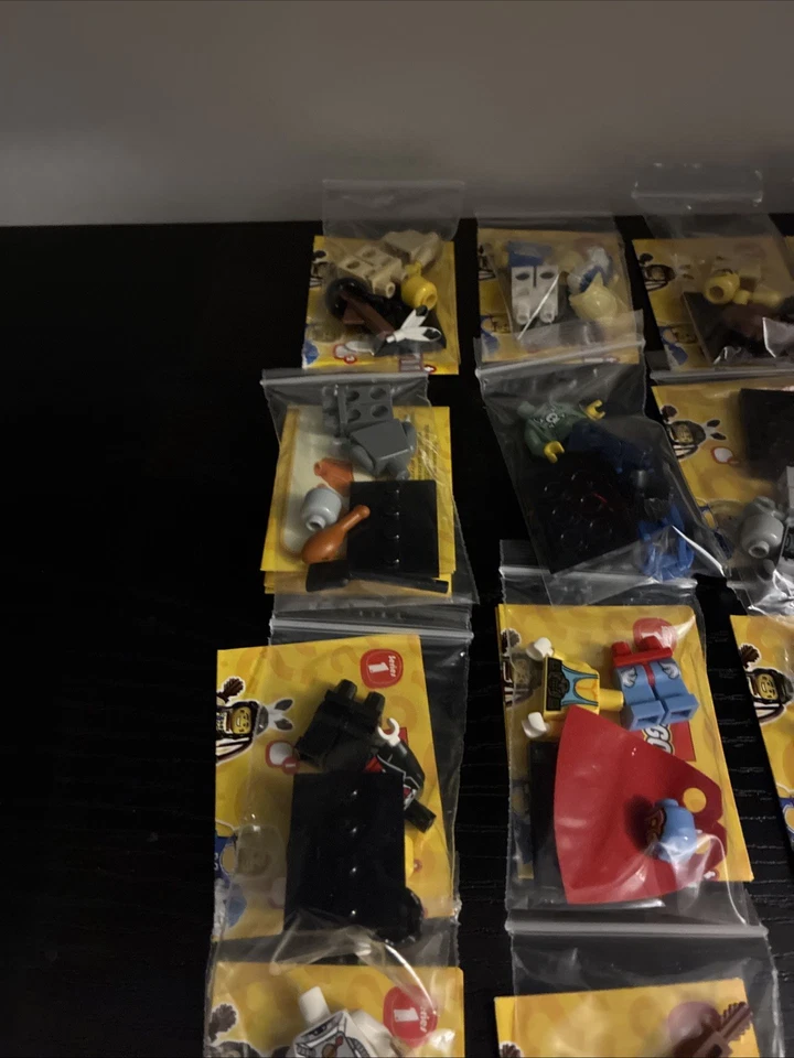 LEGO SERIES 1 Collectible Minifigures 8683 - Complete Set of 16 (SEALED) - Image 2 of 4