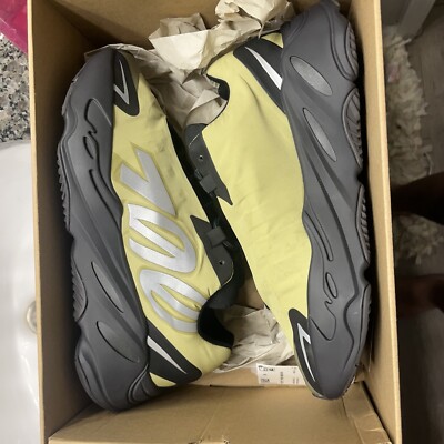 Yeezy Boost 700 MNVN (VNDS) adidas Yeezy Boost 700 MNVN Metallic VNDS Size 8 M 9.5 W | eBay main image 4