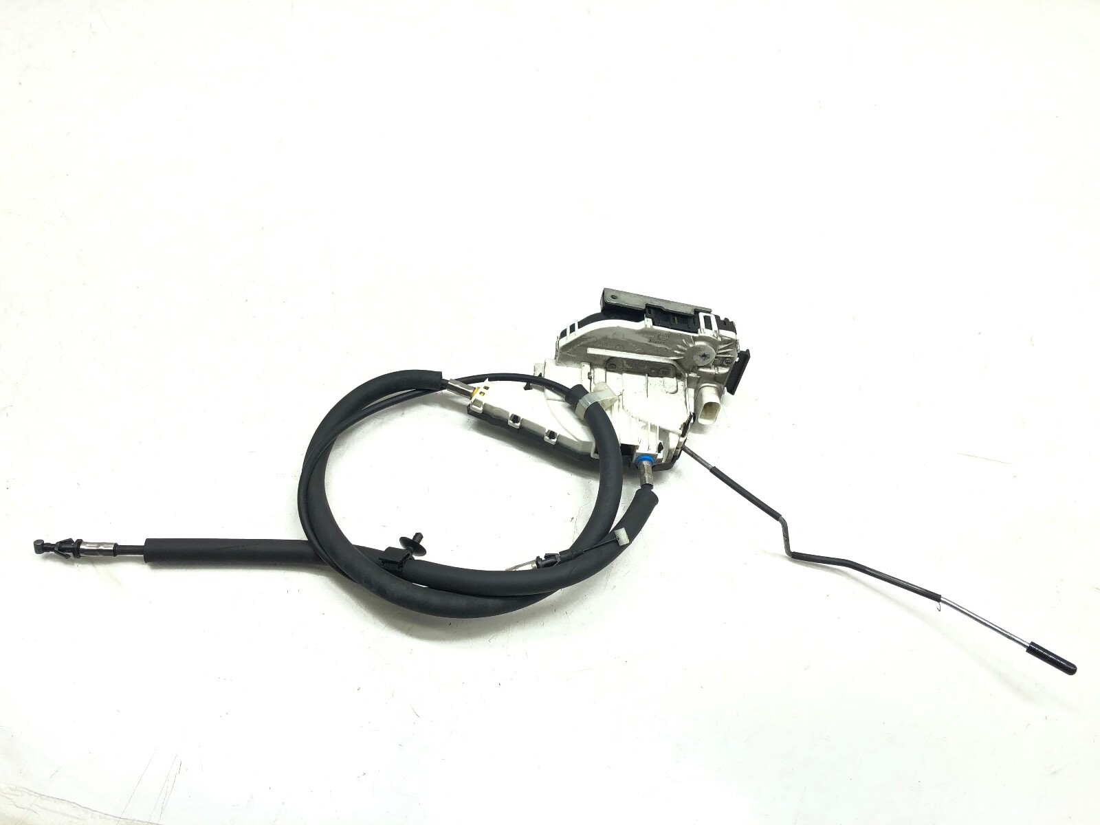 2014-2021 MASERATI GHIBLI RIGHT PASSENGER FRONT DOOR LOCK LATCH ACTUATOR OEM.