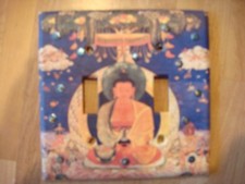 buhda podwójny przełącznik światła ma kilka błyszczących palet 5 x 5 cali niebieskie tło