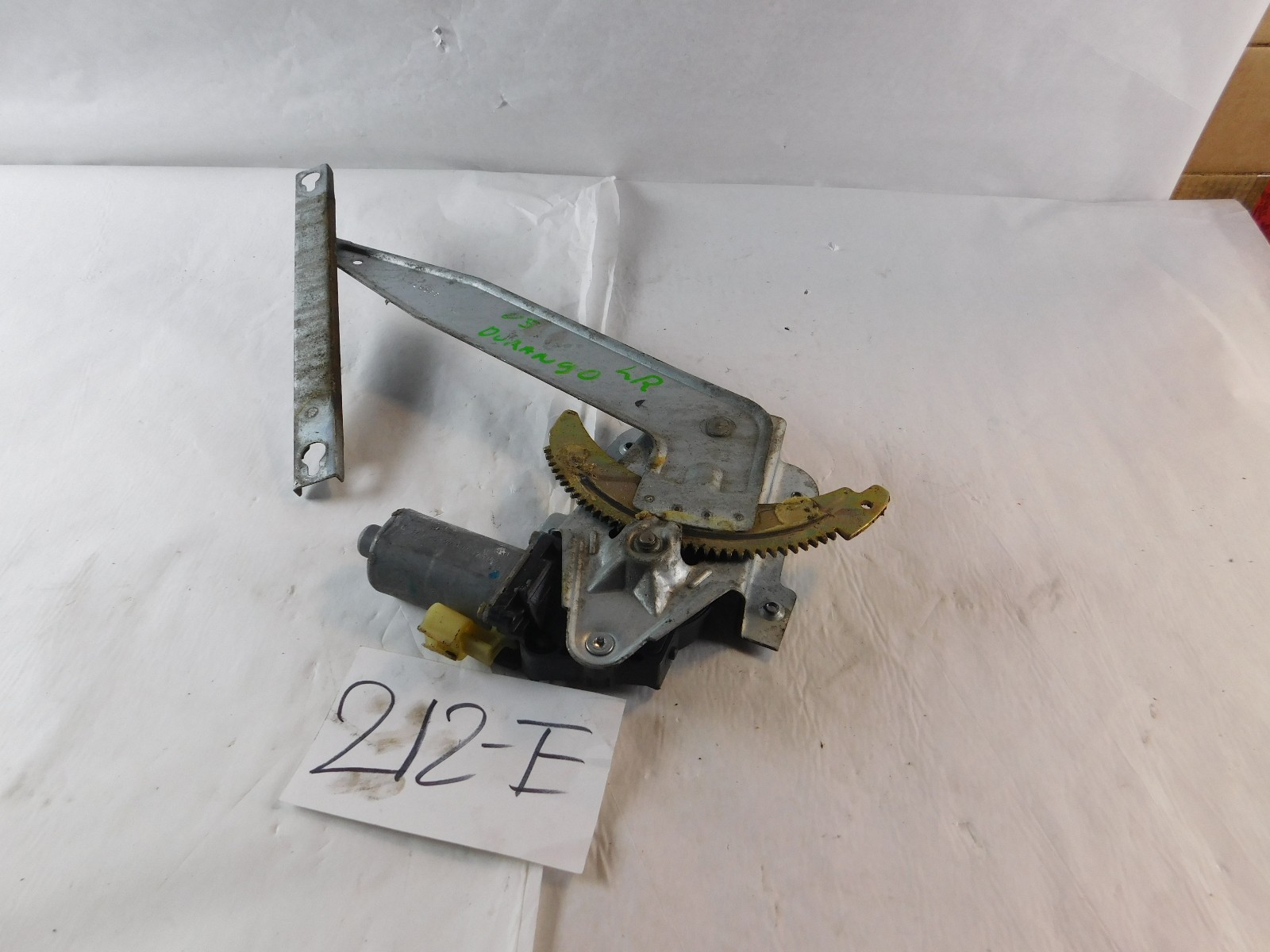 05 06 07 08 09 Dodge Durango REAR DRIVER Side Window Regulator W Motor #212-E