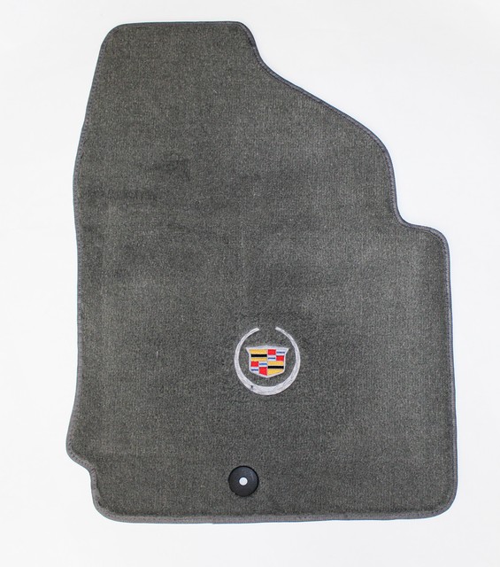 NEW! Gray Floor Mats 20102016 Cadillac SRX Official Crest Logo in