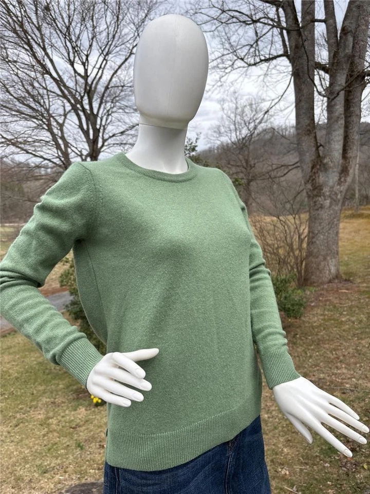 Suéter para mujer Saks Fifth Avenue cachemir verde salvia cuello redondo talla X pequeño Foto 2 de 4