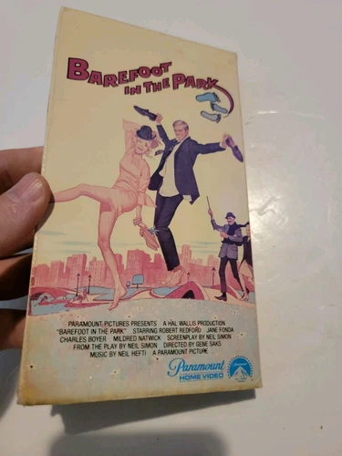 rare Paramount release Barefoot in the Park (1967) VHS Robert Redford Jane Fonda