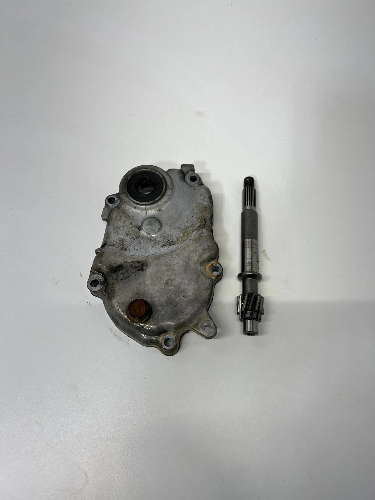 82 1982 Honda Urban Express 50 NU50 OEM GOOD Transmission Case Cover Shaft