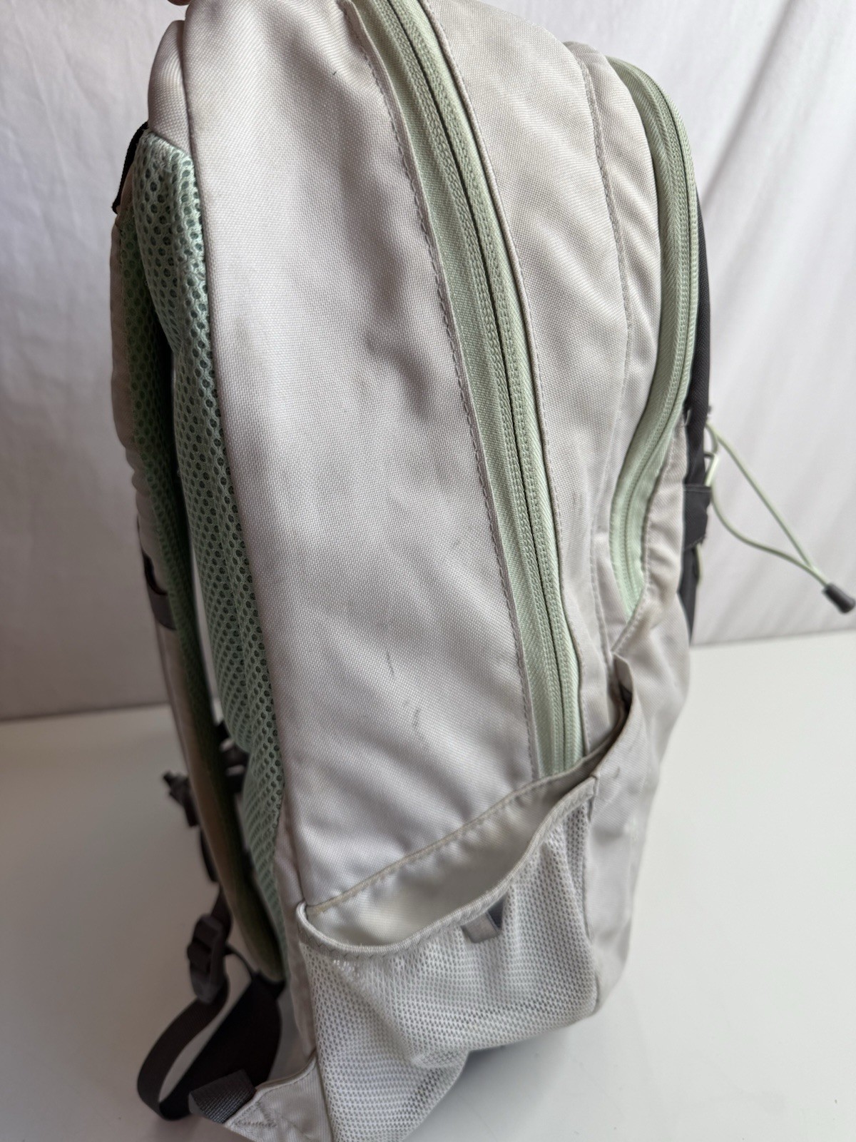 North Face Jester Backpack Adjustable Straps Gree… - image 4