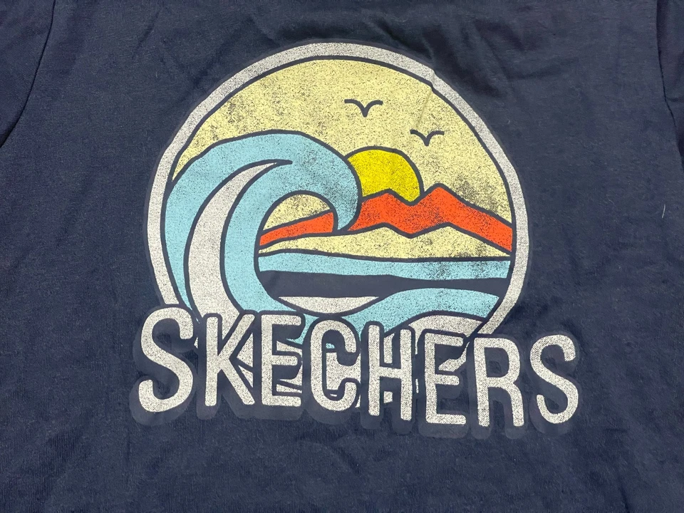 Camisa Skechers, Jóvenes Niños Talla 5T, Azul, Logo, Playa, Puesta de Sol Foto 3 de 4