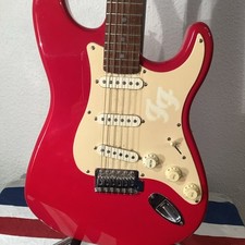 Squire By Fender Guitar. ( STRAT  45mm Body Like USA!) CY 98078403 red 