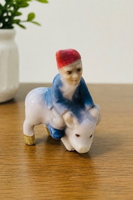 Wade Whimsies Lucky Leprechaun on Pig Red Hat Vtg 1956 to 1986 Pixie Elf Gnome