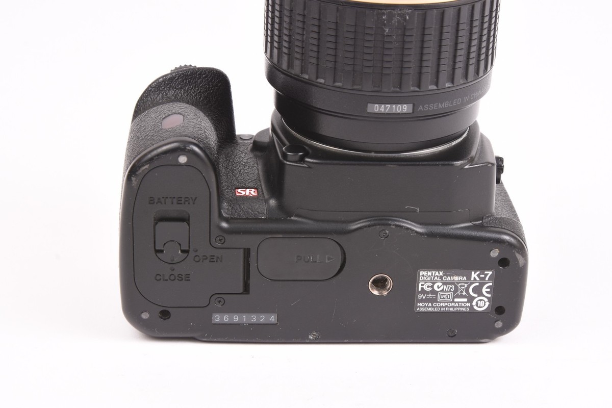 K10D 18-200mm - 10.2MP PENTAX Pentax DSLR w⁄Tamron Tamron [AS IS