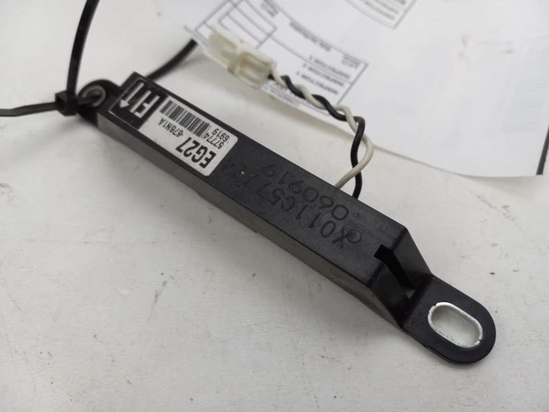 Antena Mazda CX-7 2007 sin llave Foto 3 de 4