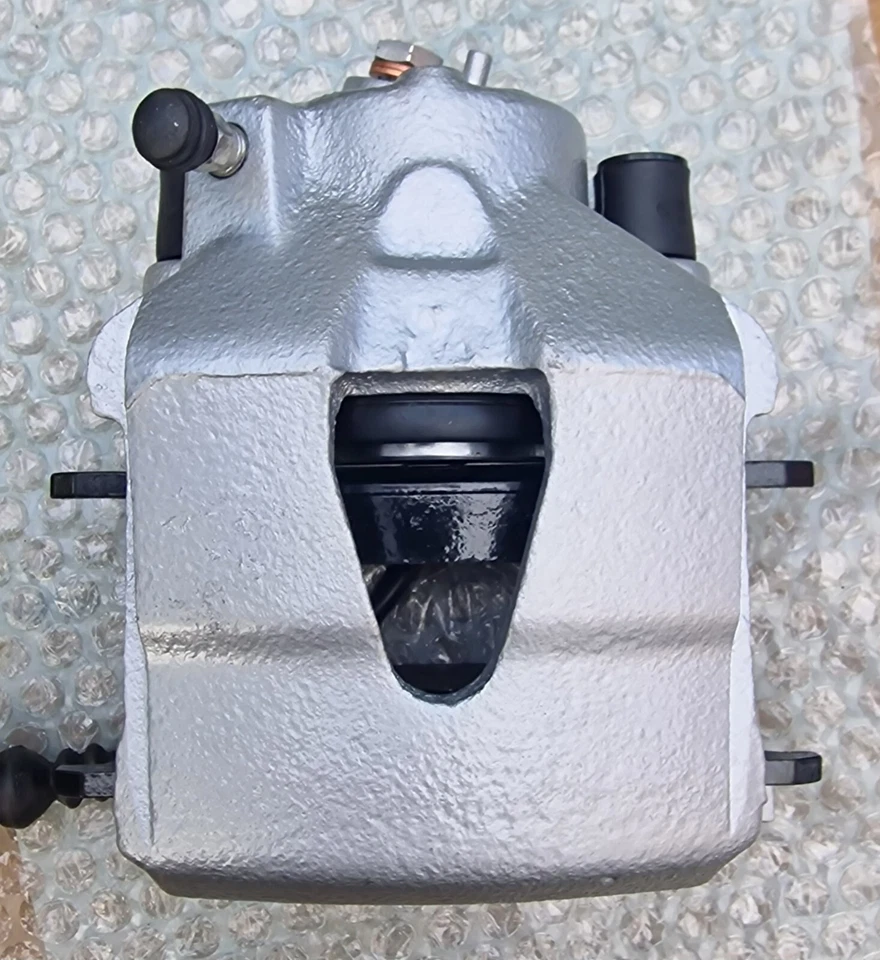 AUDI A3 8L VW Golf MK4 Front OEM Brake Calipers & Pads Set/256mm/280mm FSIII ATE - Image 3 of 4